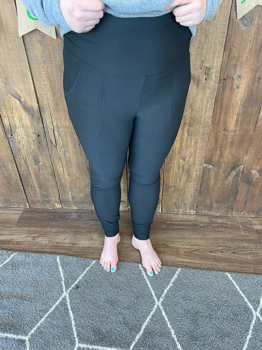 Highwaisted pleated pocket leggings